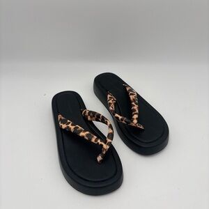 14th & Union Black Sandals with Chunky Sole